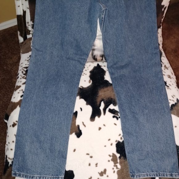 WRANGER, RELAXED FIT, 38X34 GREAT CONDITION, RELAXED FIT. - Picture 9 of 11